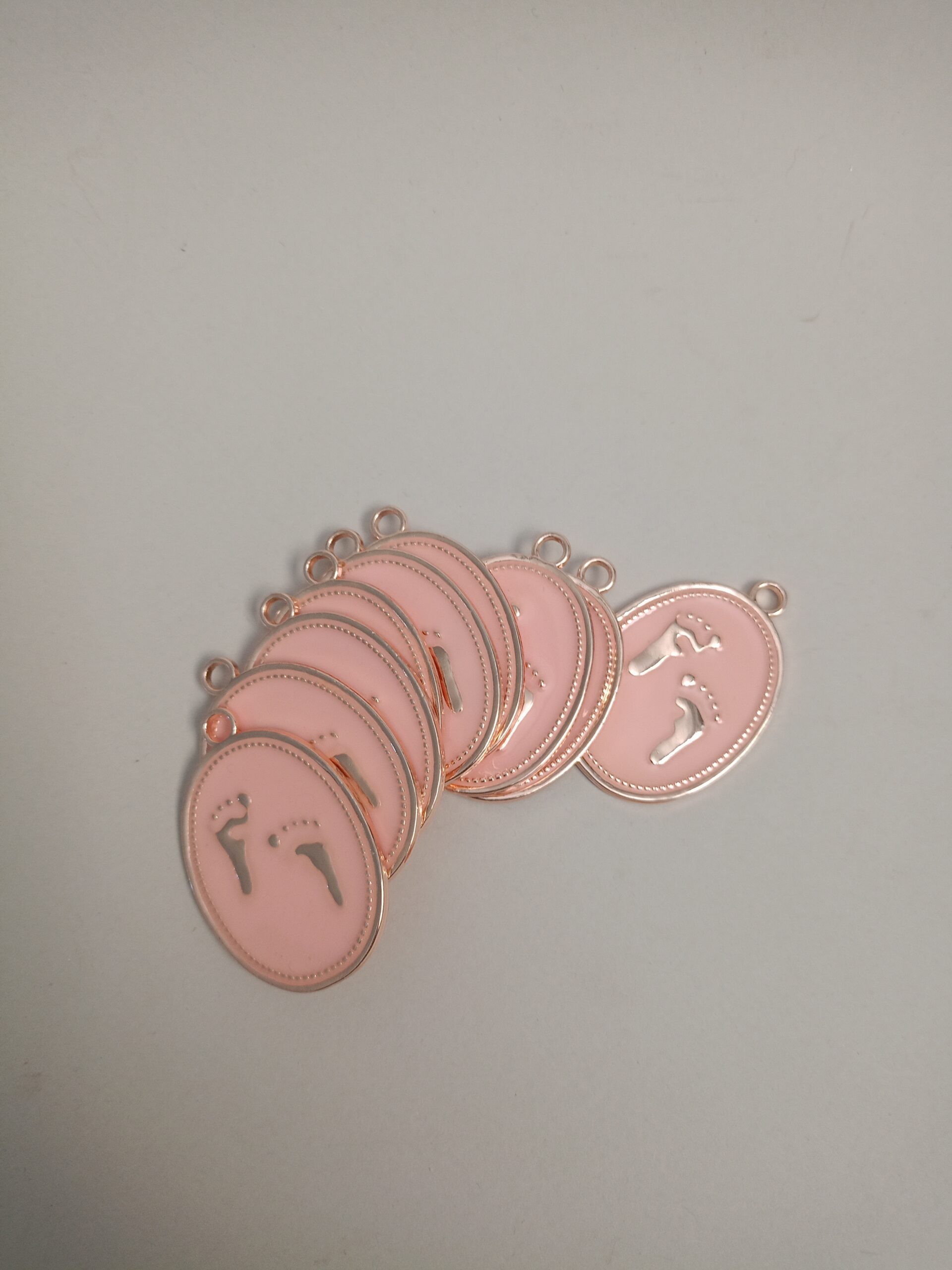 Μεταλλικά πατουσάκια για κορίτσι κρεμαστό